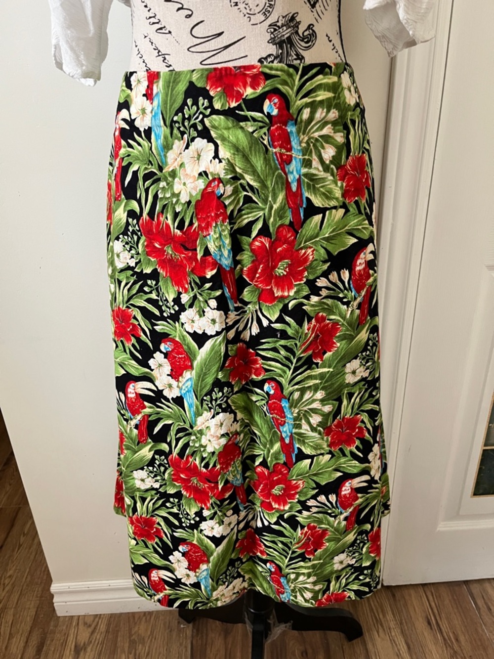 💗Tropical Parrot Print Maxi Skirt - Bold Red & Green